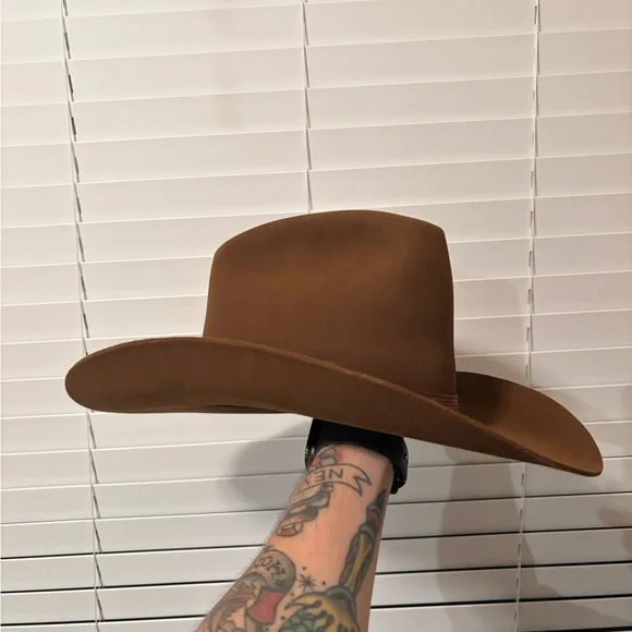 Bristol conforming xxx beaver. Size 7 5/8